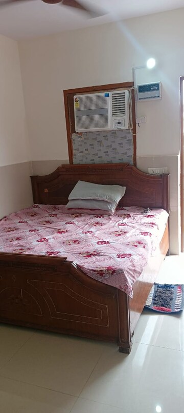 Bedroom in 1 BHK Builder Floor at Sector 37 – for Rent