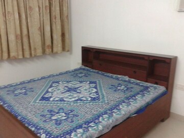 Bedroom in 2 BHK Apartment at Bandra West – for Rent