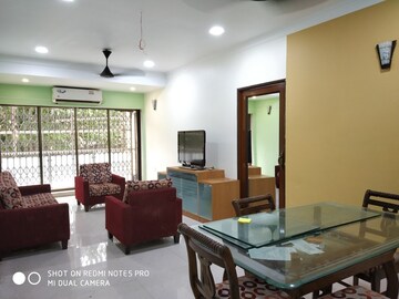 Living Room in 2 BHK Apartment at Bandra West – for Rent