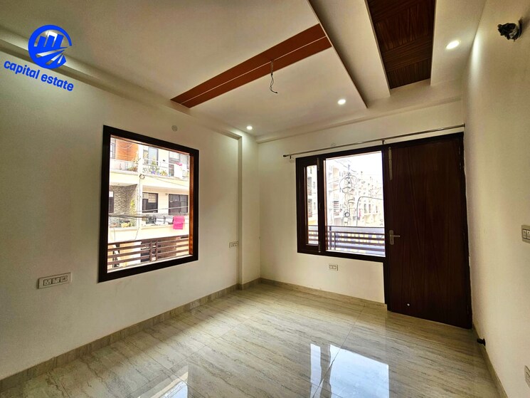 Room, peer mucchalla 3 Bedroom 1500 Sq.Ft. Apartment In Peer Mucchalla Zirakpur 8133467