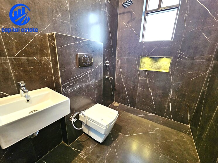 Bathroom, peer mucchalla 3 Bedroom 1500 Sq.Ft. Apartment In Peer Mucchalla Zirakpur 8133467