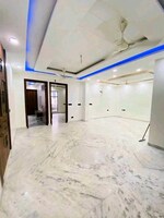 4 BHK + Servant Room 305 Sq.Yd. Builder Floor in Sector 56