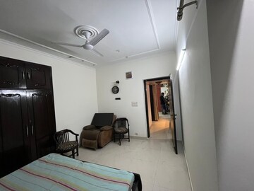 Master Bedroom in 3 BHK Apartment at Arun Vihar, Sector 29 – for Rent