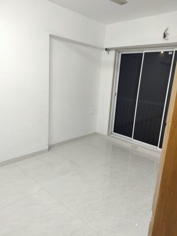 Room in 1 BHK Apartment at Kurla East – for Rent