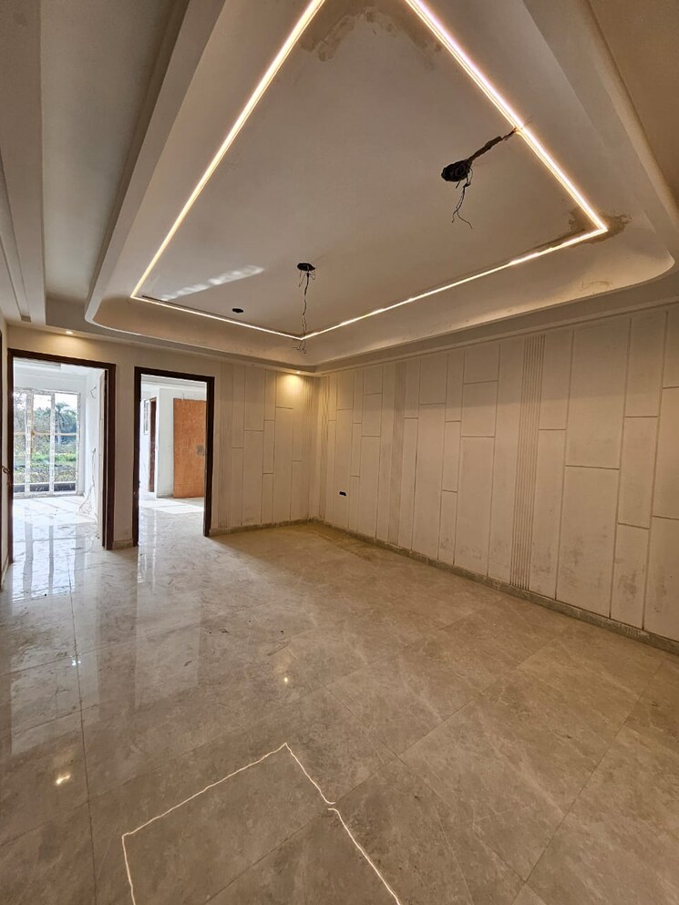 Room, mandi 4 Bedroom 170 Sq.Yd. Builder Floor In Mandi Delhi 8133555