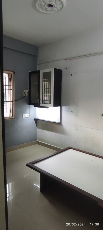 Room in 2 BHK Apartment at Madipakkam – for Rent