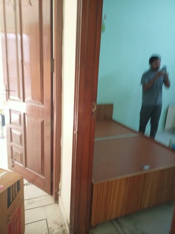 Furnished Amenities in 2 BHK Apartment at Sector 47 – for Rent
