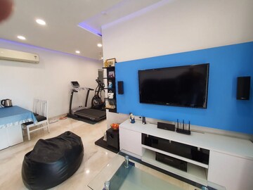 Team Area in 3 BHK Apartment at DB Orchid Woods, Goregaon East – for Rent