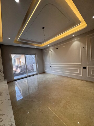 Parking in 4 BHK Builder Floor at Srishti Greenfield Homes, Green Fields Colony – for Sale