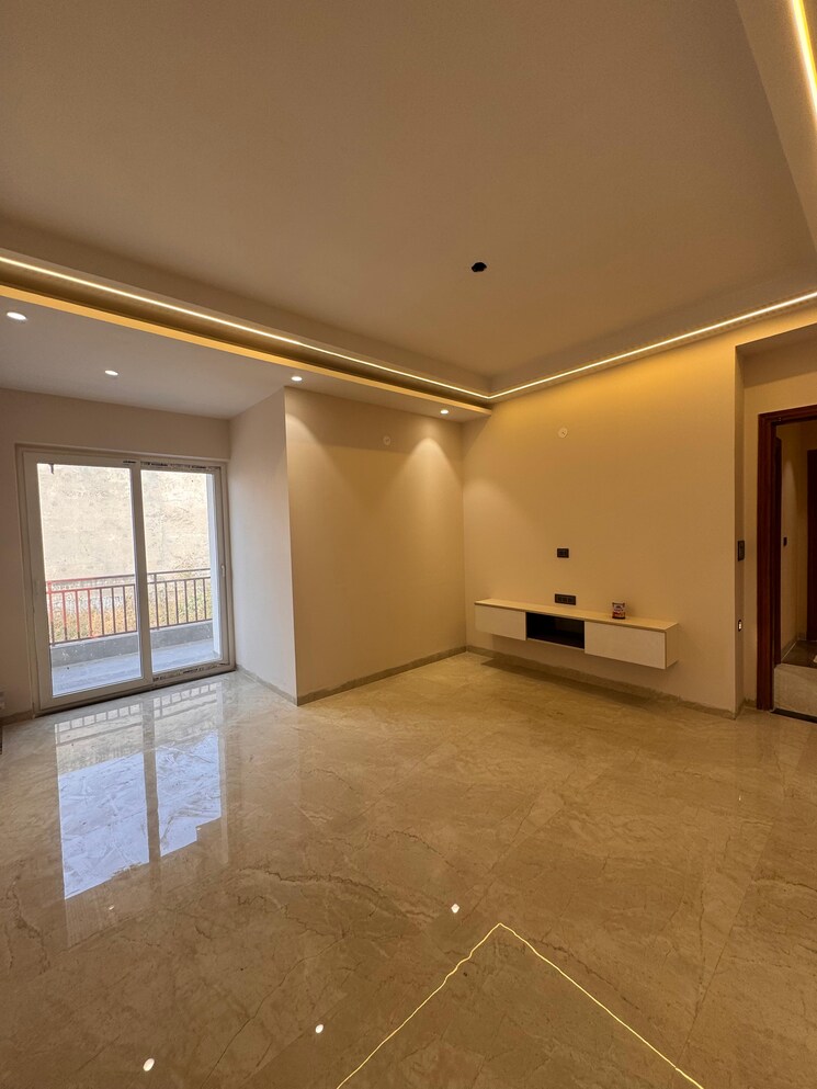 Room, srishti-greenfield-homes 4 Bedroom 3100 Sq.Ft. Builder Floor In Green Fields Colony Faridabad 8133730