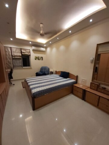 Bedroom in 2 BHK Apartment at Bandra West – for Rent