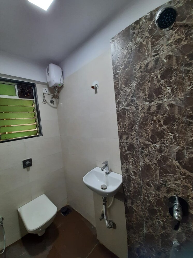 Bathroom, shivshankar-shivram-palladium 1 Bedroom 430 Sq.Ft. Apartment In Bhandup West Mumbai 8133787