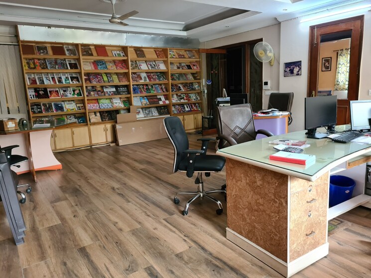 Other, saket 4 Bedroom 300 Sq.Yd. Apartment In Saket Delhi 8133907