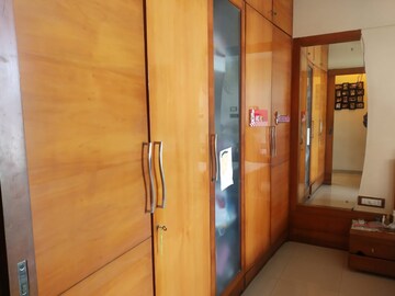 Furnished Amenities in 3 BHK Apartment at Windermere CHS Andheri West, Andheri West – for Rent