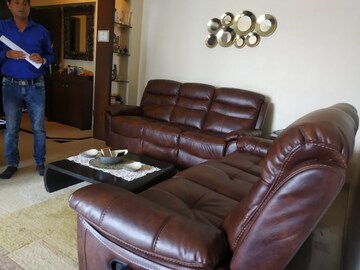 Living Room in 3 BHK Apartment at Windermere CHS Andheri West, Andheri West – for Rent