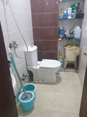Bathroom in 1 BHK Apartment at Dilshad Garden – for Sale