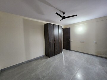 Room in 3 BHK Apartment at Sector 57 – for Rent