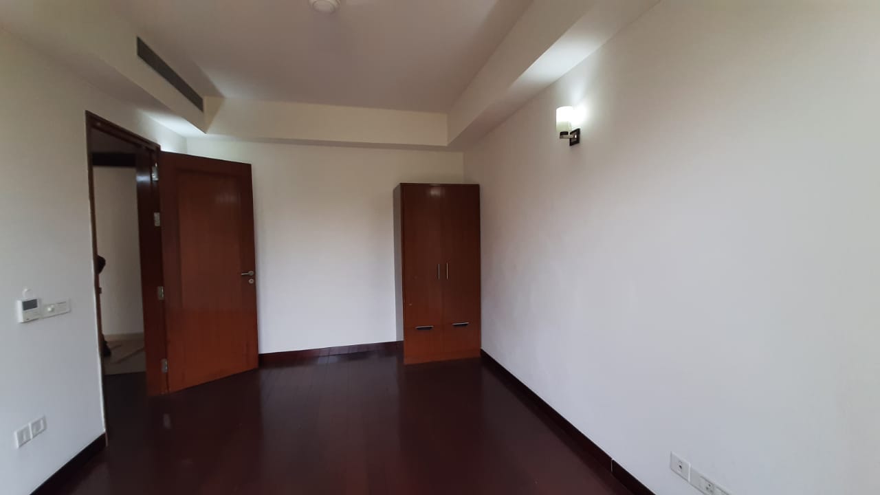 3 BHK + Servant Room Apartment For Sale in Jaypee Greens The Castille