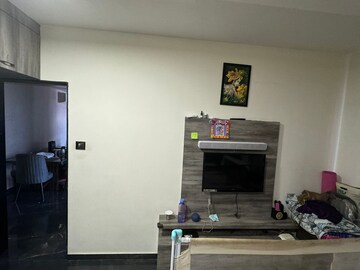 Furnished Amenities in 3 BHK Apartment at Lalani Grandeur, Goregaon East – for Rent