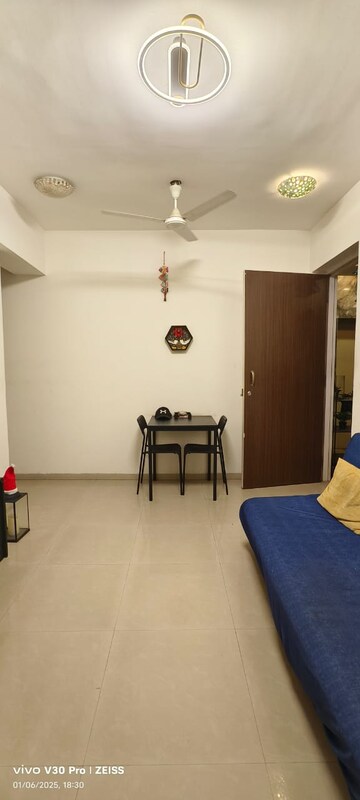 Room in 2 BHK Apartment at Diamond Garden, Chembur – for Rent