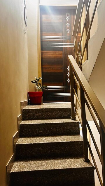 Staircase in 1 RK Builder Floor at Sector 40 – for Rent