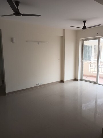 Room in 2 BHK Apartment at Vasant Kunj – for Rent