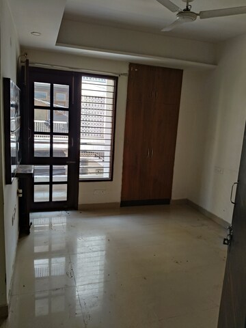 Room in 3 BHK Builder Floor at Peer Mucchalla – for Rent