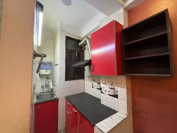 Furnished Amenities in 1 BHK Builder Floor at Saket – for Rent