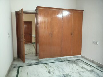Bedroom in 3 BHK Apartment at Sector 46 – for Rent