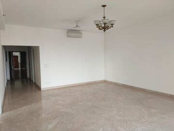 Room in 3 BHK Apartment at Emaar The Palm Drive-The Premier Terraces, Sector 66 – for Sale