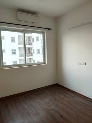 Room in 3 BHK Apartment at Emaar The Palm Drive-The Premier Terraces, Sector 66 – for Sale