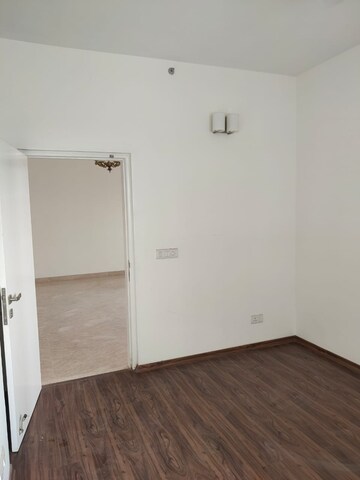 Room in 3 BHK Apartment at Emaar The Palm Drive-The Premier Terraces, Sector 66 – for Sale