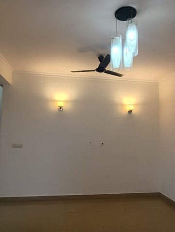 Room in 2 BHK Apartment at Ansal Sushant Estate, Sector 52 – for Rent