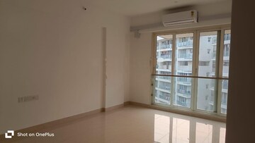 Room in 2 BHK Apartment at Kohinoor City Phase Ii, Kurla – for Rent
