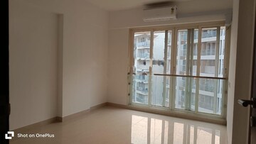 Room in 2 BHK Apartment at Kohinoor City Phase Ii, Kurla – for Rent