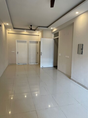 Building Lobby in 3 BHK Builder Floor at Ghazipur – for Rent