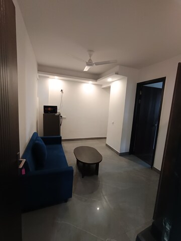 Living Room in 1 BHK Builder Floor at DLF Galleria Market, Sector 28 – for Rent