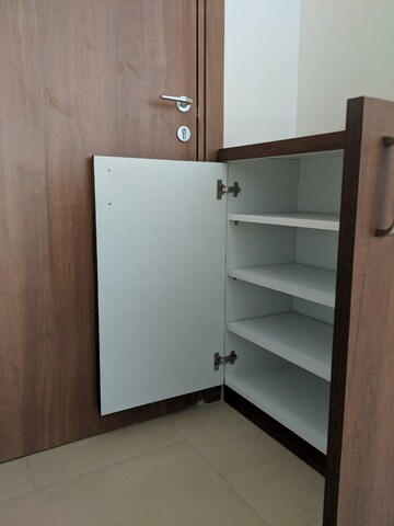 Room in 2 BHK Apartment at Bhartiya Nikoo Homes, Thanisandra Main Road – for Rent