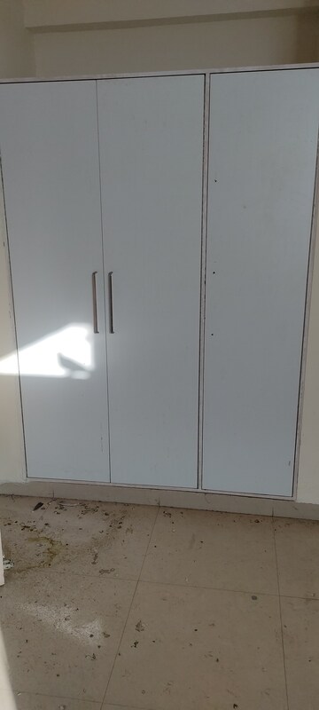 Furnished Amenities in 3 BHK Apartment at Shiv Sai Ozone Park, Sector 86 – for Rent