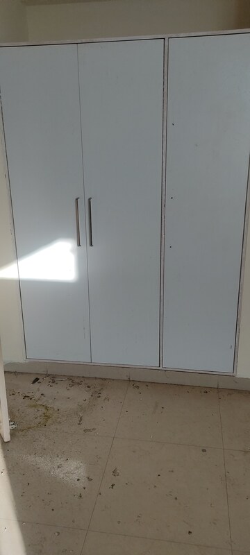 Furnished Amenities in 3 BHK Apartment at Shiv Sai Ozone Park, Sector 86 – for Rent