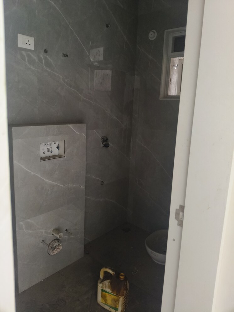 Bathroom, satyam-alliaance-icon 2 Bedroom 770 Sq.Ft. Apartment In Ghansoli Navi Mumbai 8134261