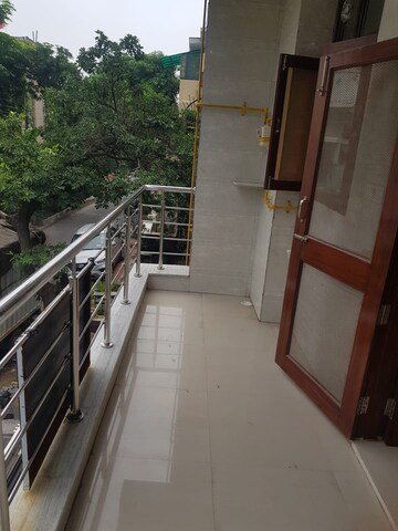 Balcony in 2 BHK Independent House at RWA Apartments Sector 52, Sector 52 – for Rent