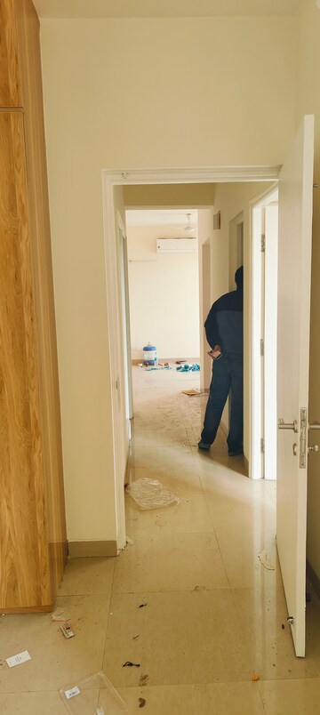 Bathroom in 2 BHK Apartment at Emaar Emerald Estate, Sector 65 – for Rent