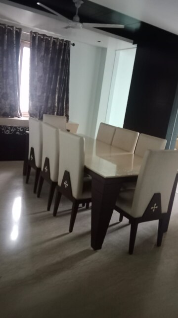 Master Bedroom in 4 BHK Builder Floor at Safdarjung Development Area – for Rent