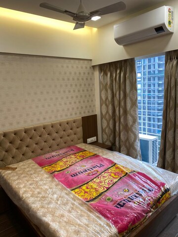 Bedroom in 2 BHK Apartment at Utkarsh CHS Prabhadevi, Prabhadevi – for Rent