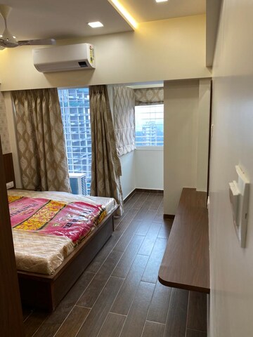 Bedroom in 2 BHK Apartment at Utkarsh CHS Prabhadevi, Prabhadevi – for Rent