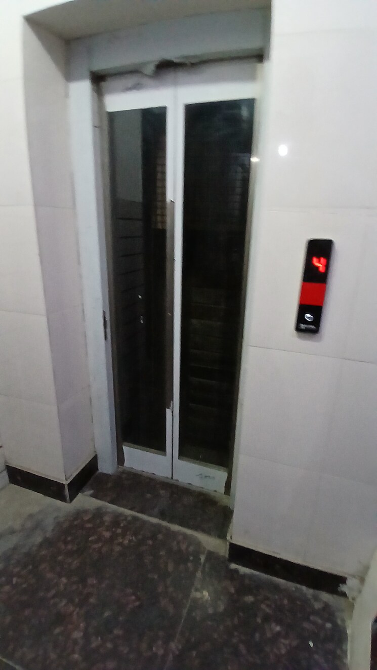 undefined, abul fazal enclave part 1 3 Bedroom 900 Sq.Ft. Apartment In Abul Fazal Enclave Part 1 Delhi 8134463