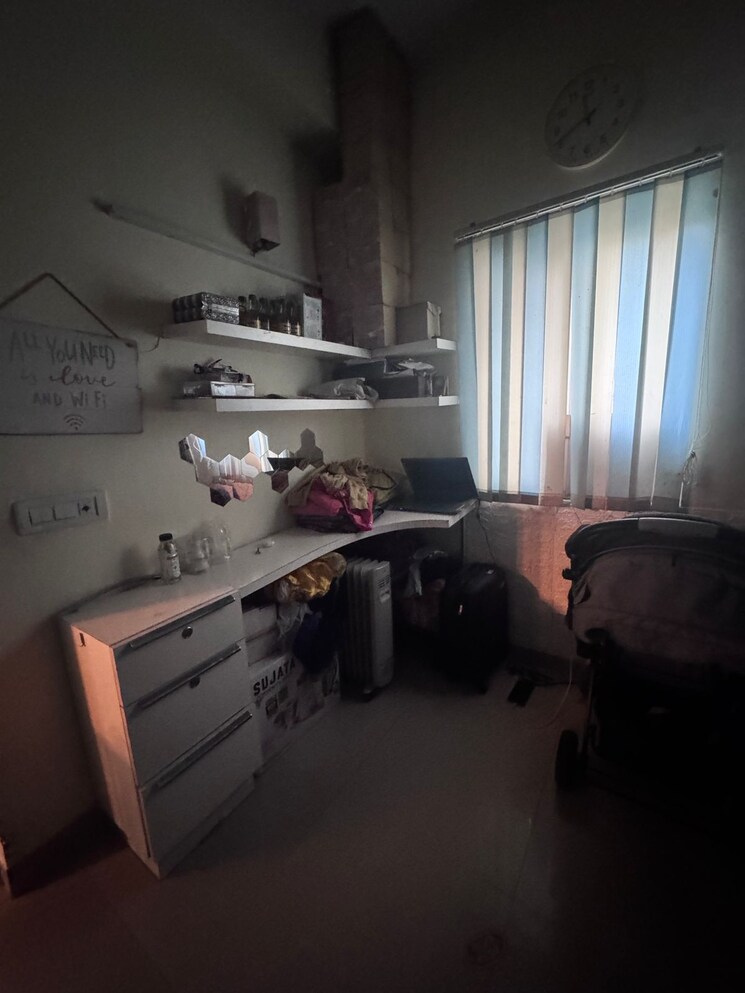 Living Room, mahagun-moderne 2.5 Bedroom 1230 Sq.Ft. Apartment In Sector 78 Noida 8134497