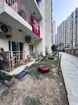 2.5 BHK Apartment For Resale in Mahagun Moderne Sector 78 Noida  8134497