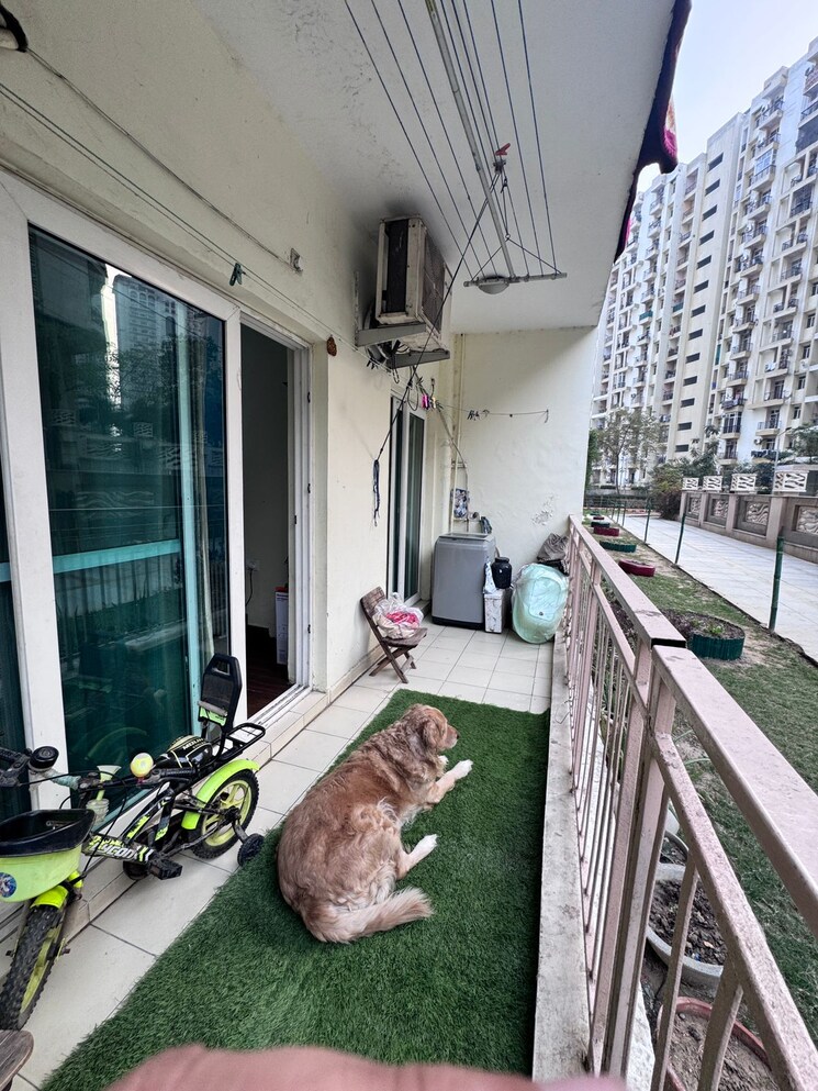 Balcony, mahagun-moderne 2.5 Bedroom 1230 Sq.Ft. Apartment In Sector 78 Noida 8134497